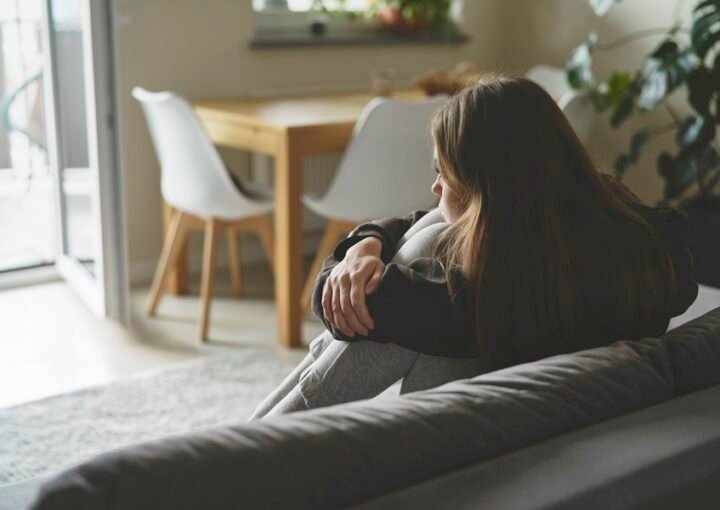 Las heridas emocionales son traumas psicológicos que surgen a partir de experiencias dolorosas o traumáticas.